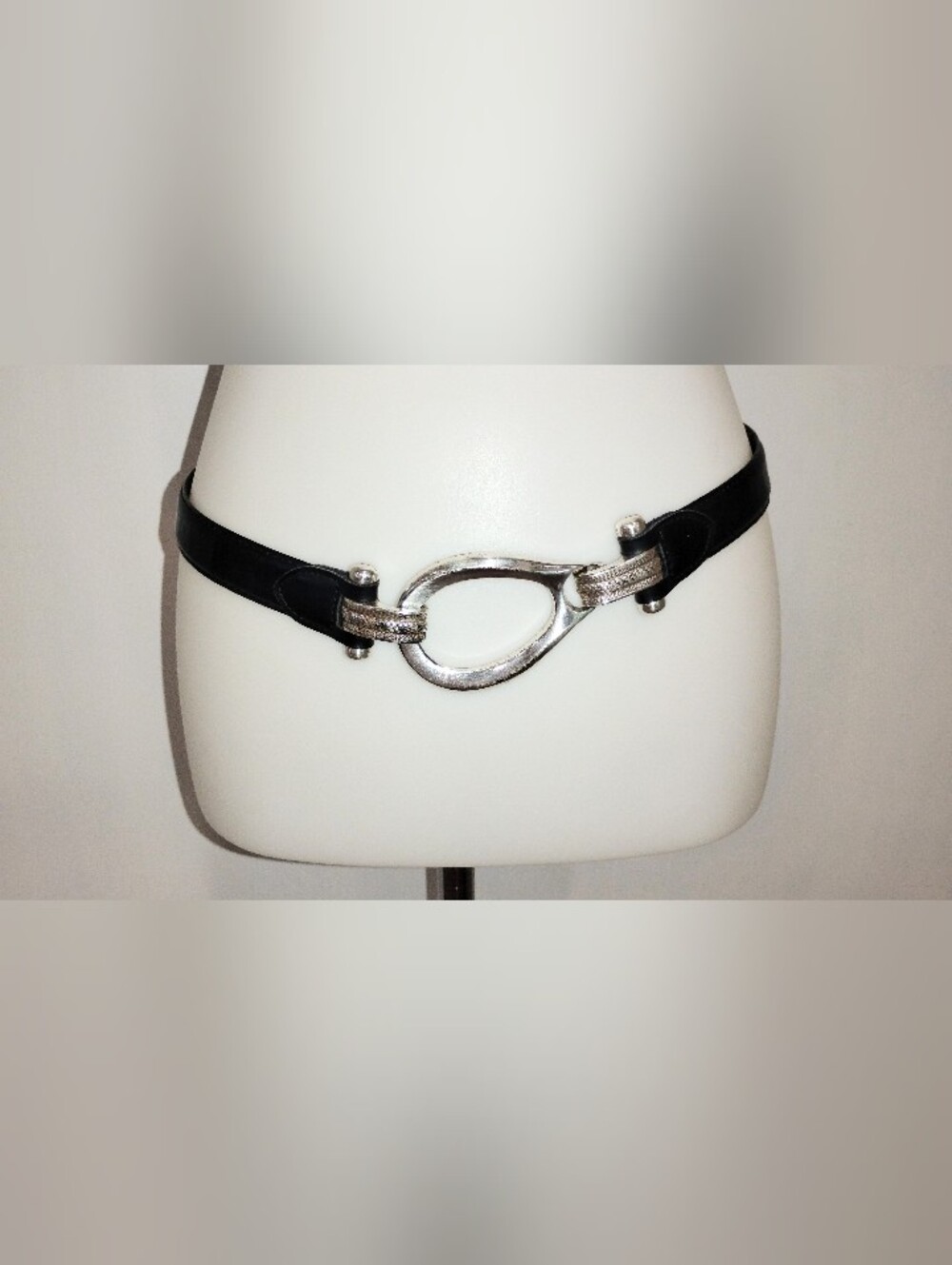 ADJUSTABLE BLACK LEATHER BELT